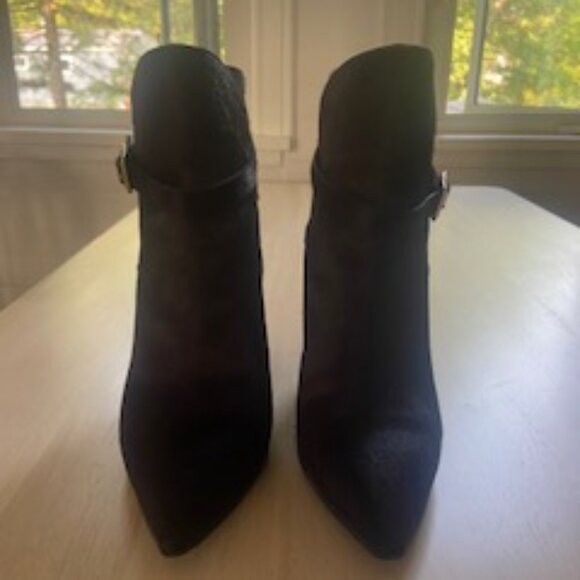 Burberry Wedge Ankle Boot. Color : Chocolate. Size 8US 38UK. - Picture 5 of 9